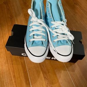 Converse Chuck Taylor High-Tops
